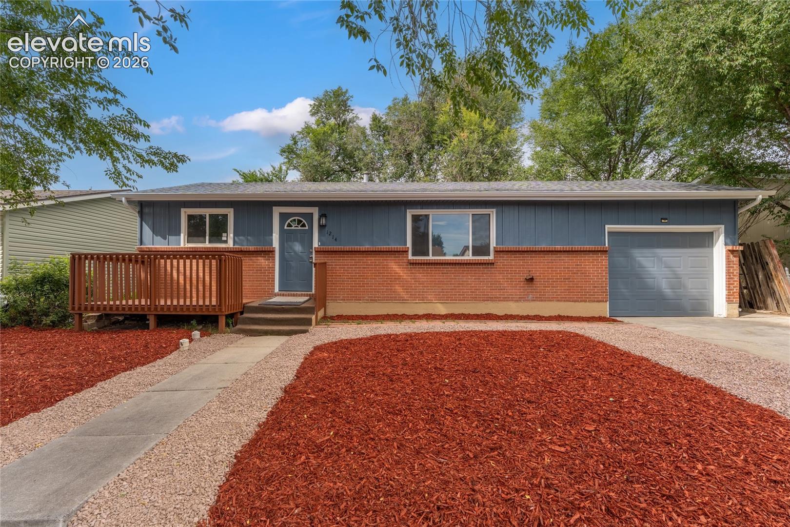1214 Burnham Street — photo