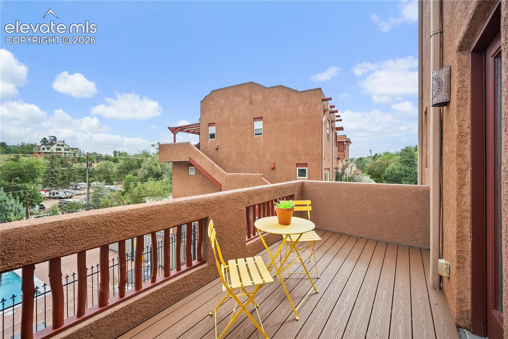 18 Taos Place — photo