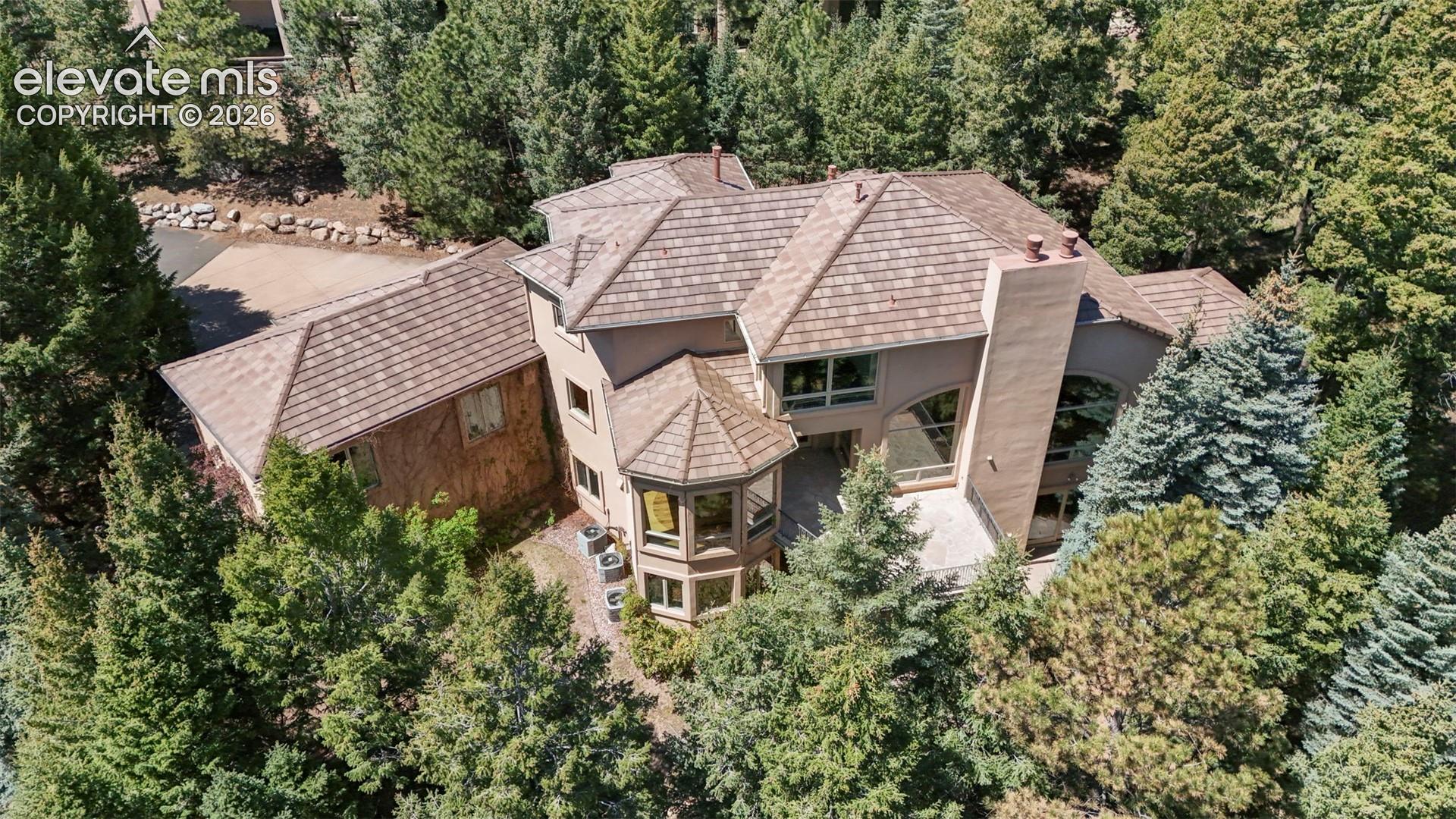4890 Broadlake View — photo