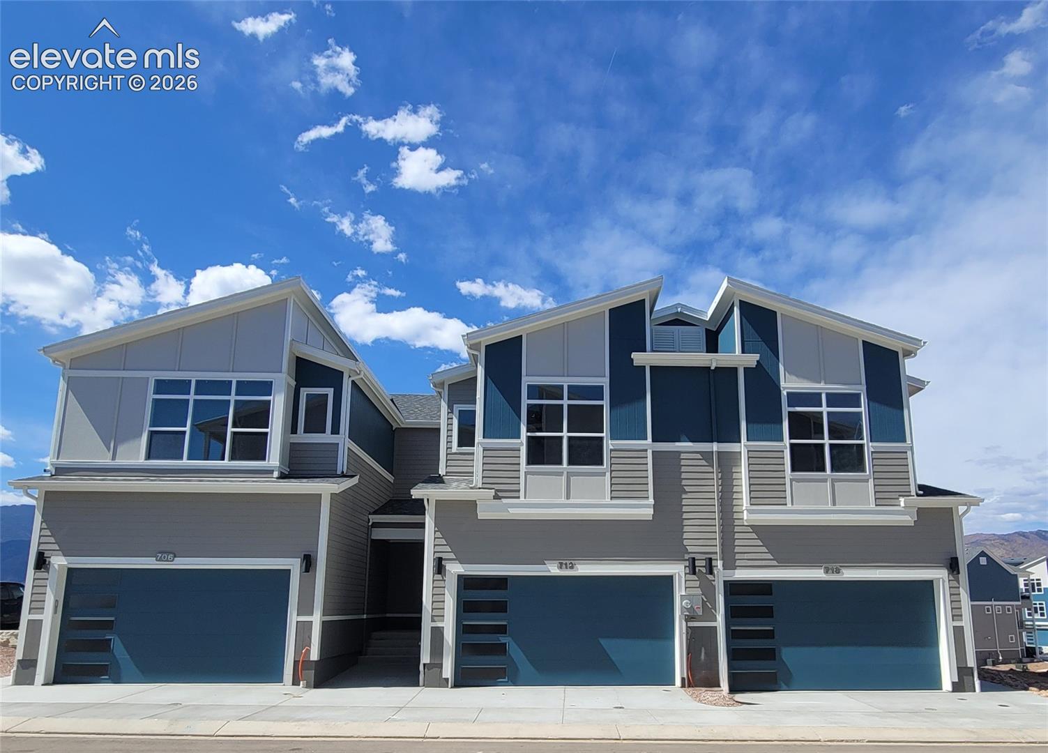 718 Belleza View — photo