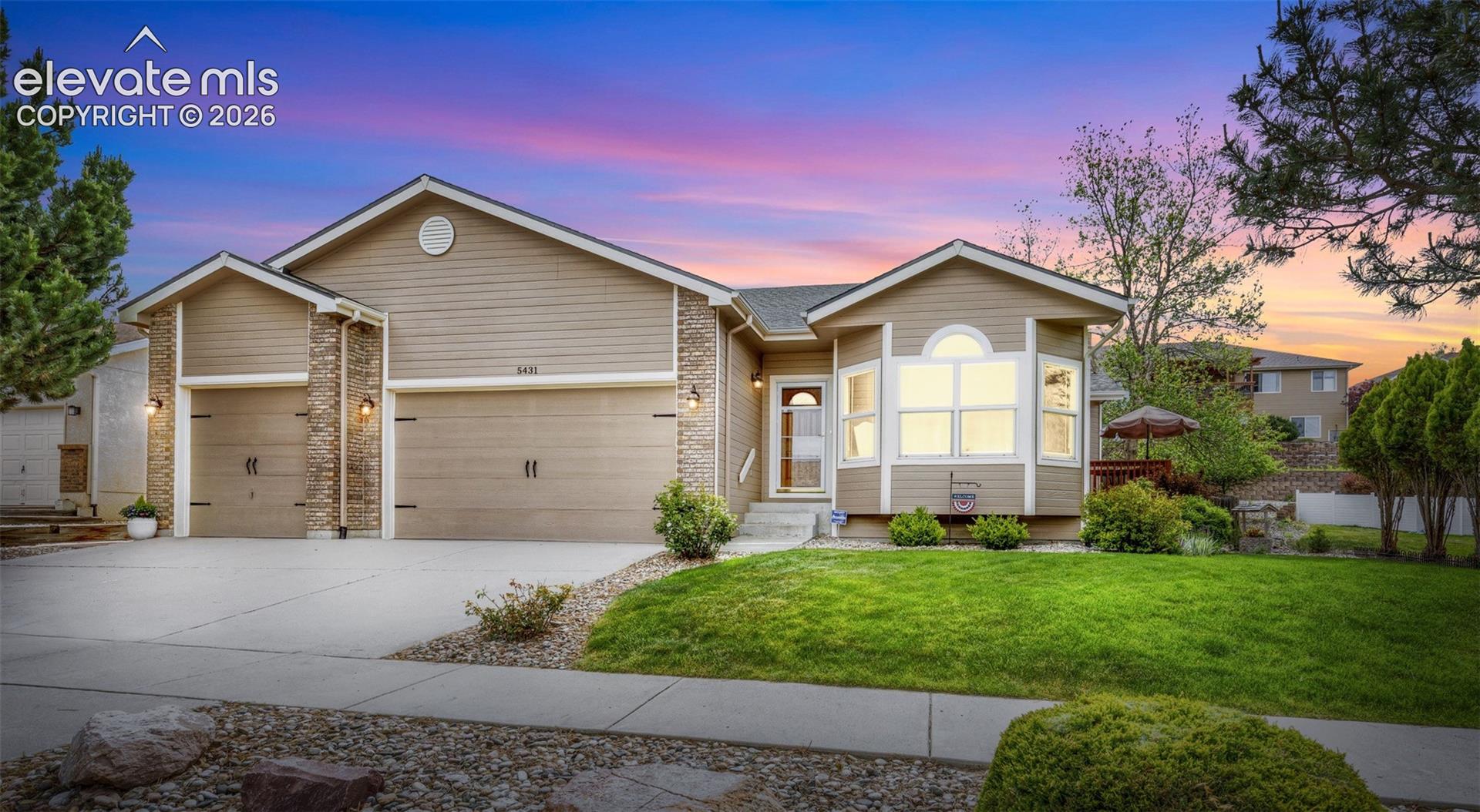 5431 Wells Fargo Drive — photo