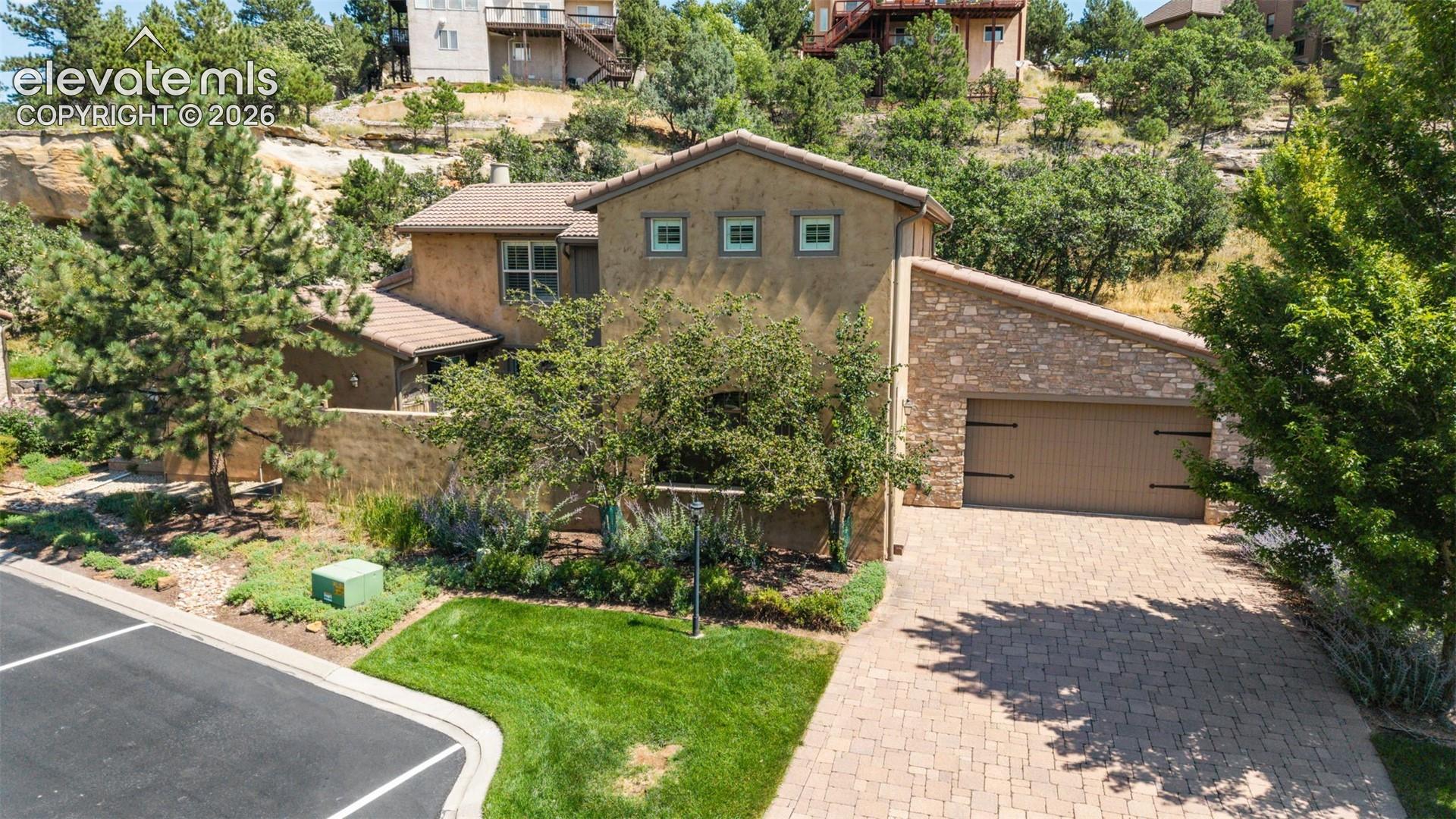 1868 La Bellezza Grove — photo