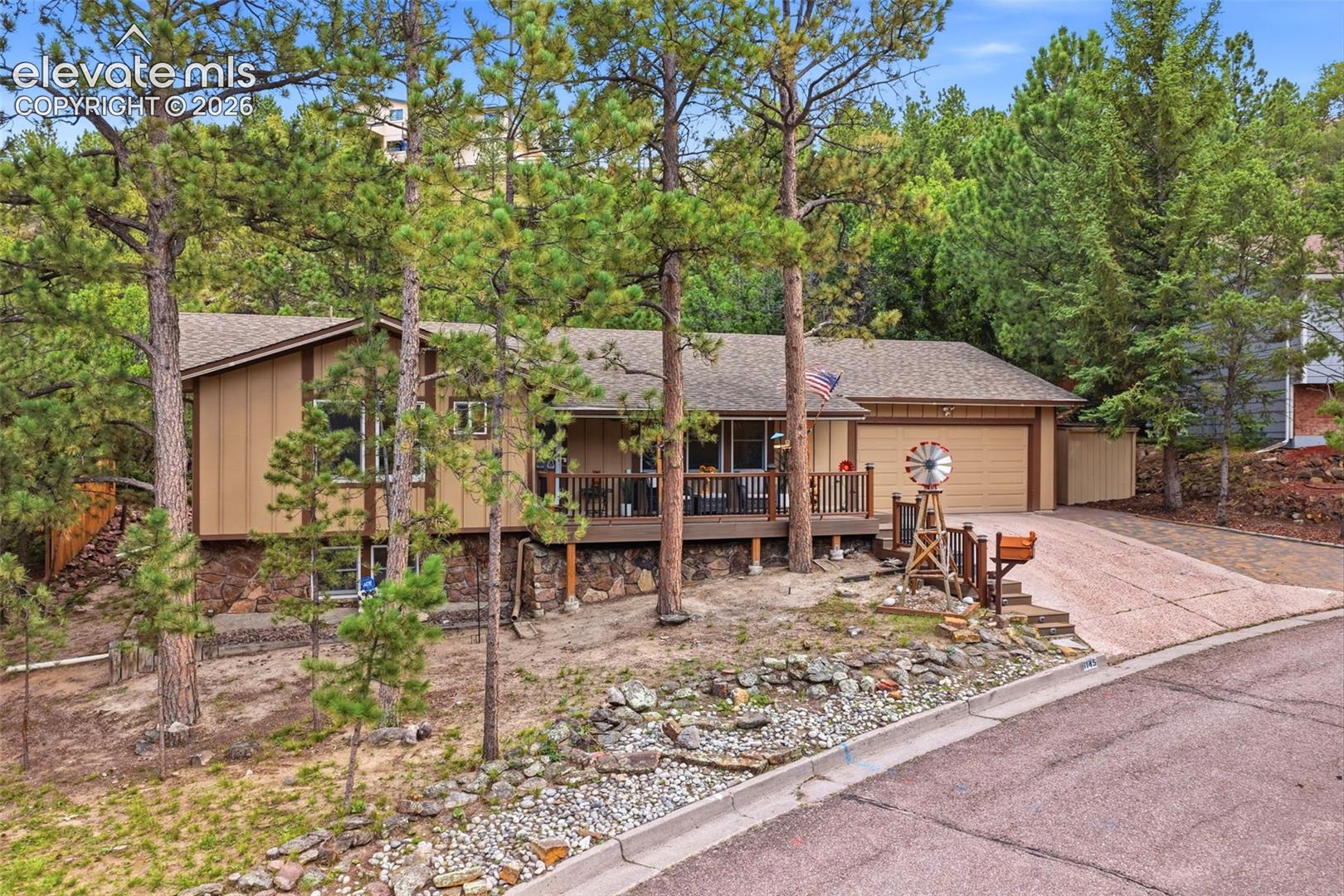 1145 Garlock Lane — photo