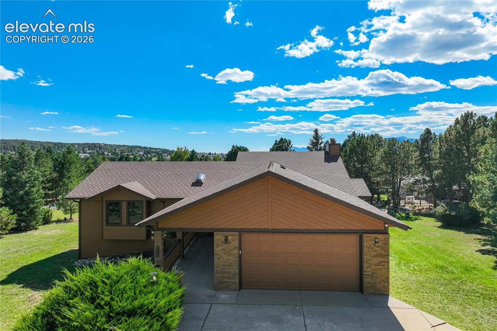 865 Lake Woodmoor Drive — photo