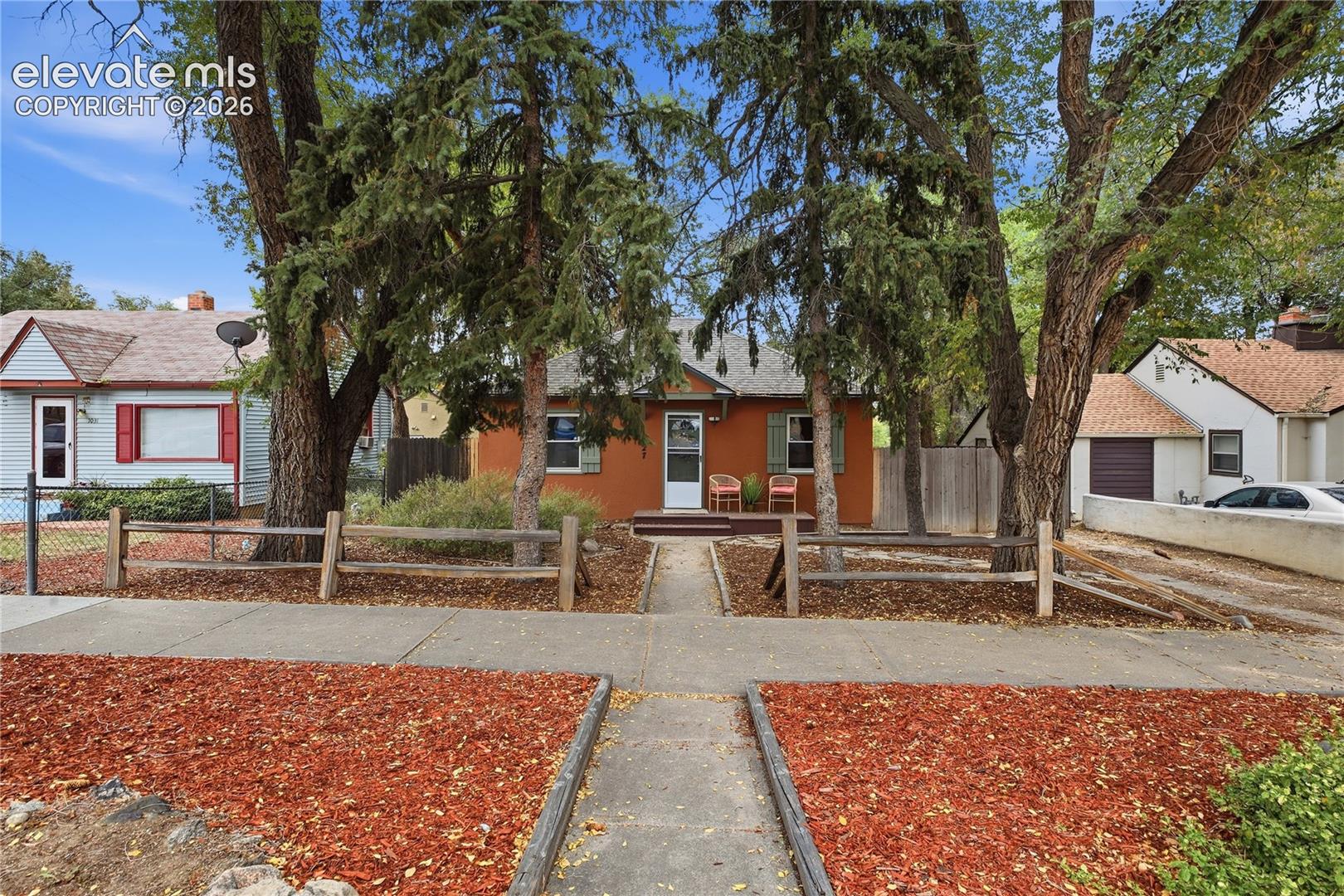1027 E Rio Grande Street — photo