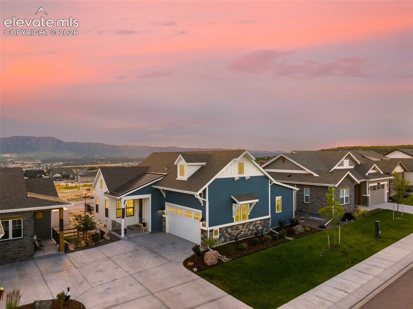 16318 Monument Rock Court — photo