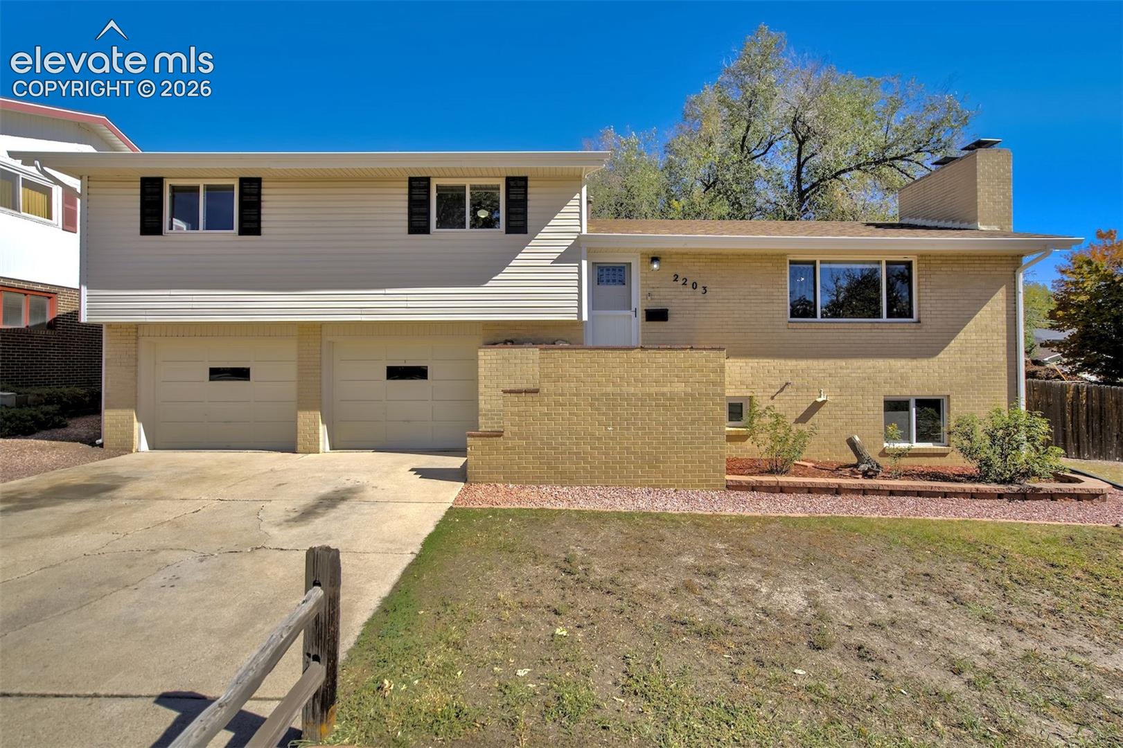 2203 Condor Street — photo