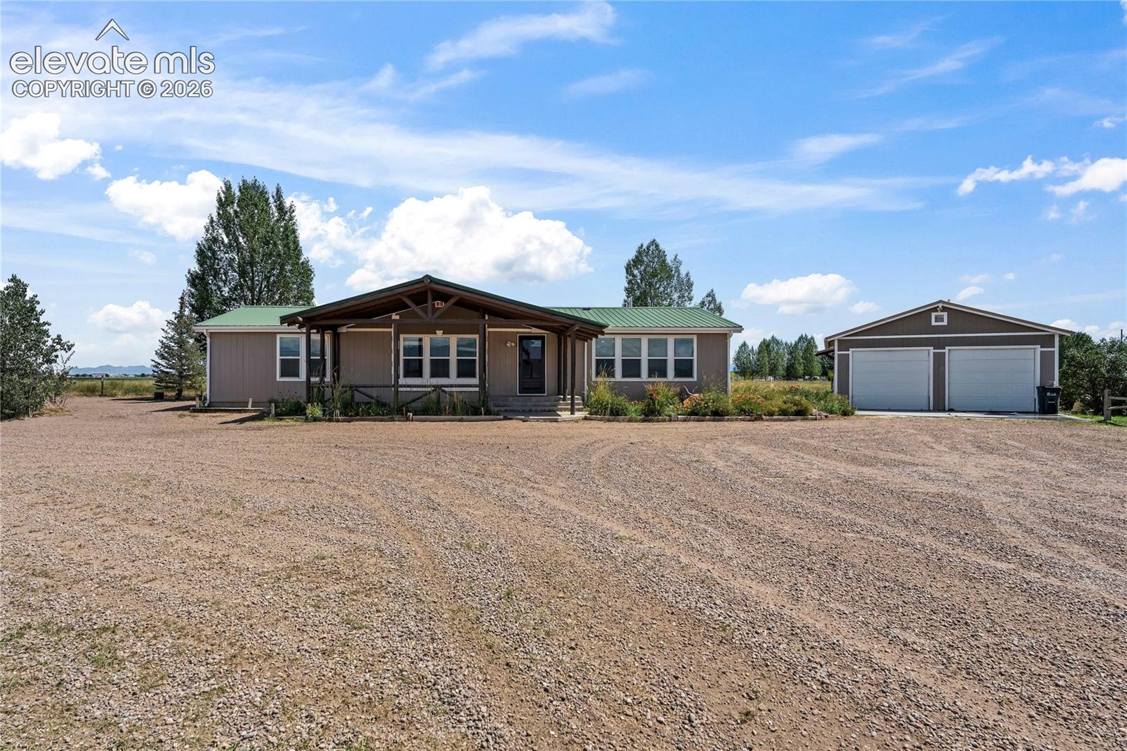 2103 E County Road 2 — photo