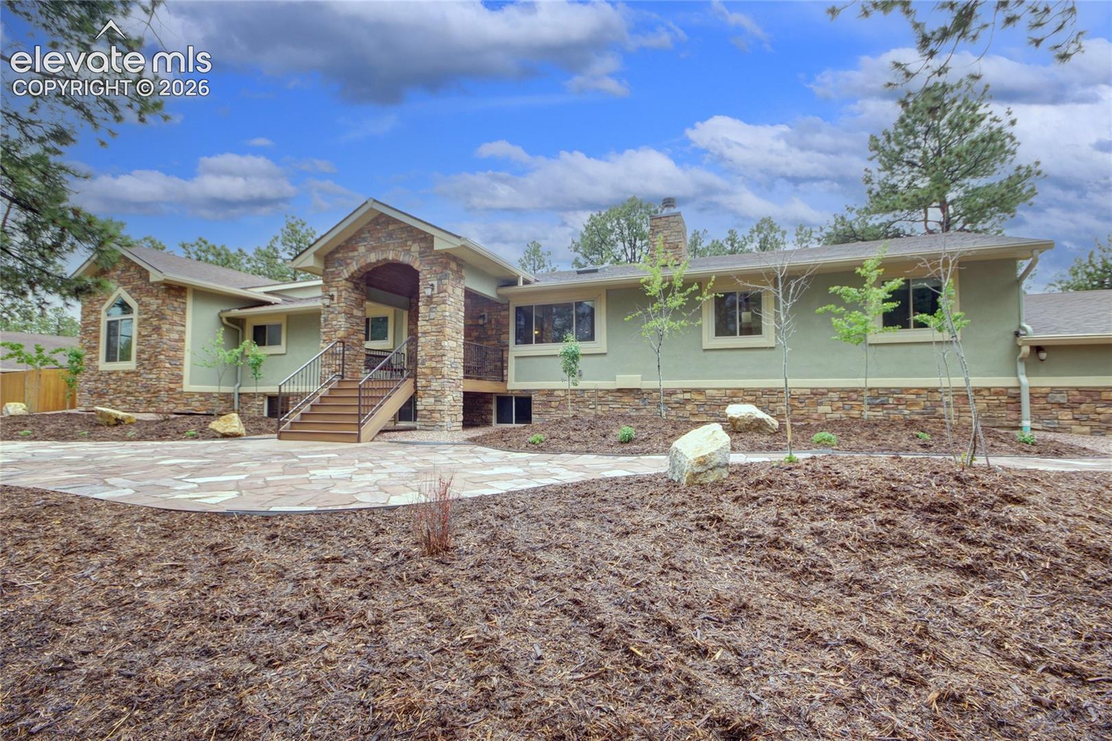 7275 Swan Road — photo