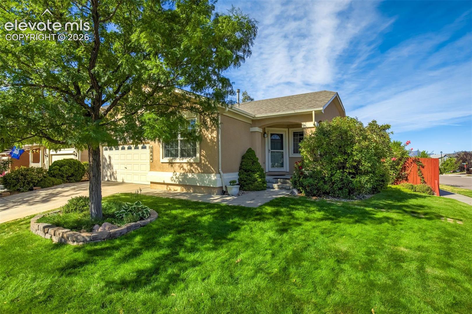 5844 Pioneer Mesa Drive — photo