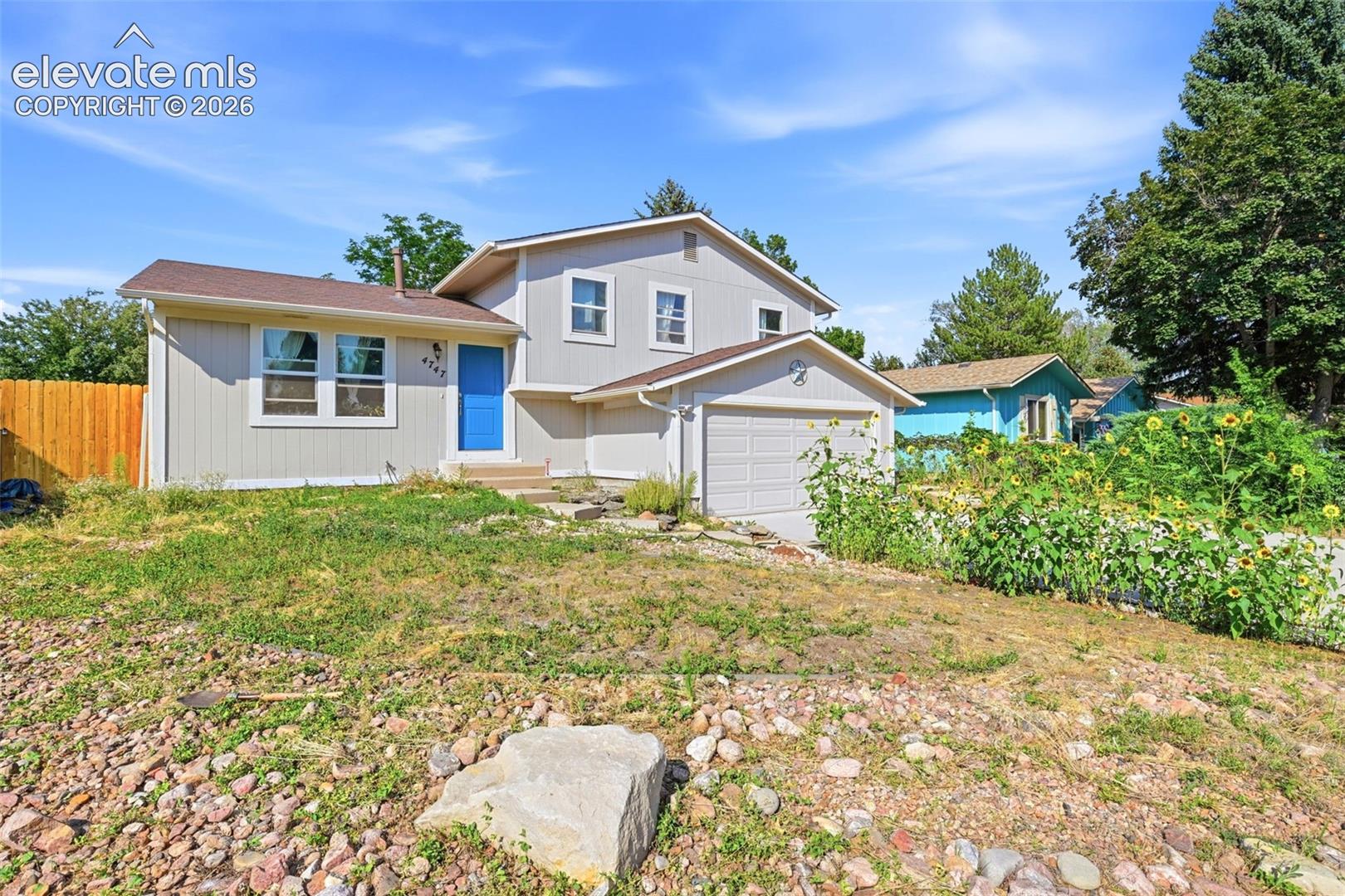 4747 Hackamore Drive — photo