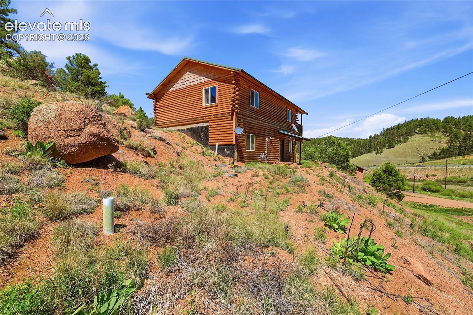 927 Stonehenge Drive — photo