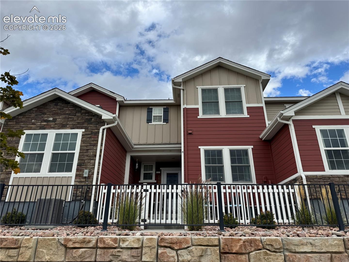 8610 Laurel Mountain View — photo