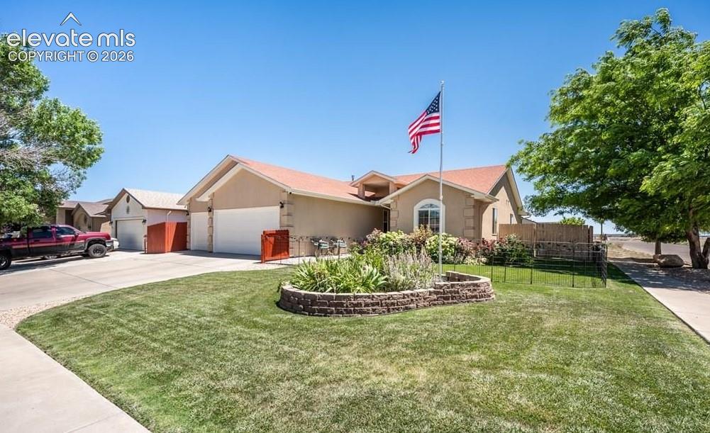 Home in Pueblo, CO 81005 — photo 2