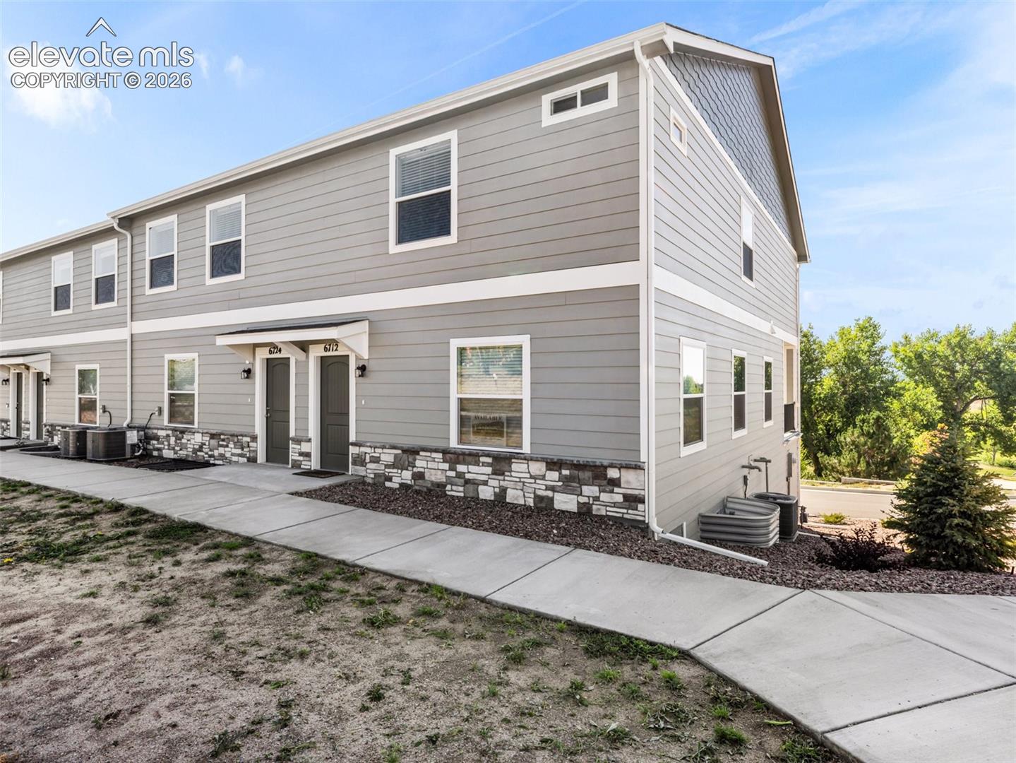 6676 Saturn Swing Grove — photo