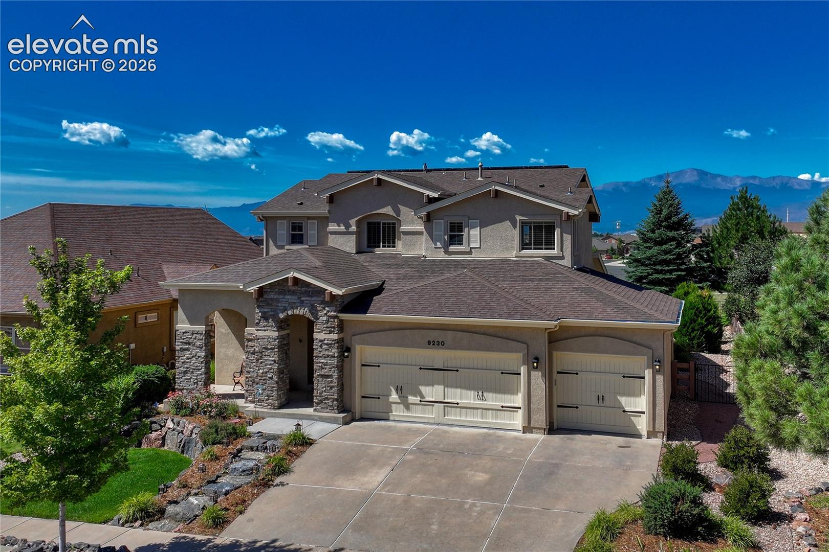 9230 Sky King Drive — photo