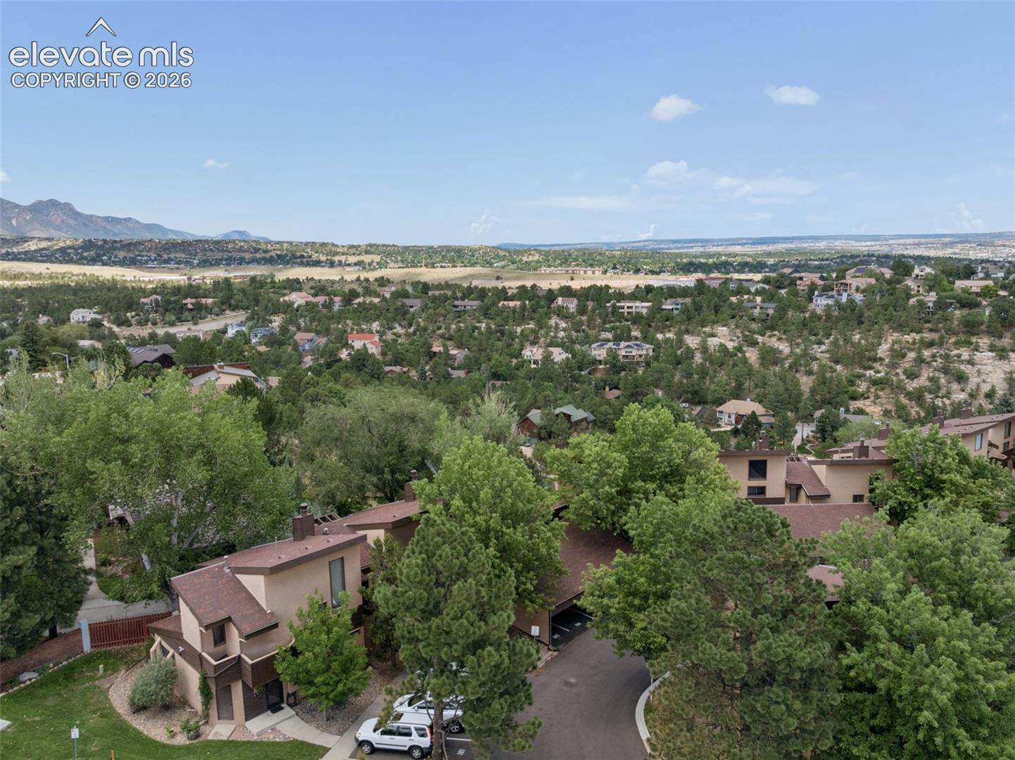 862 Pebblewood Drive — photo