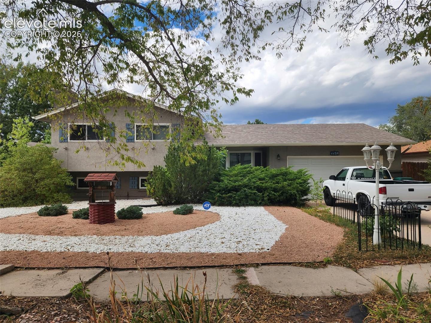 1124 Royale Drive — photo