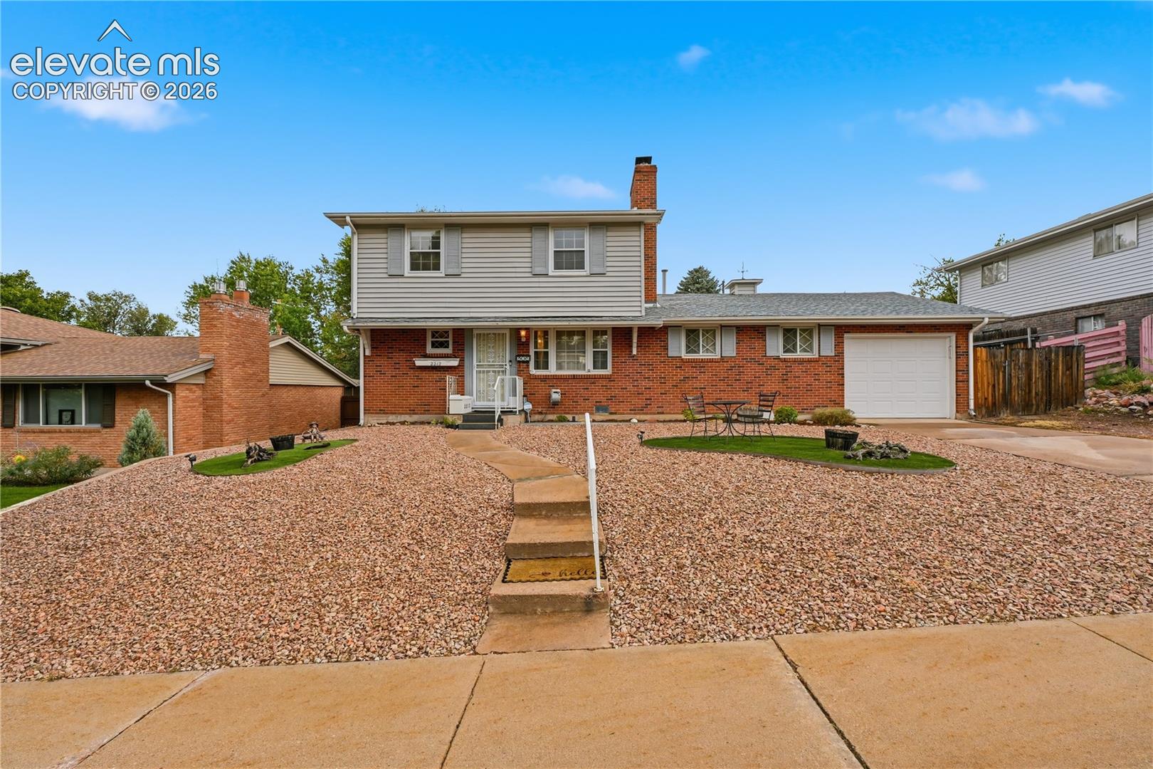 2212 Glenn Summer Road — photo