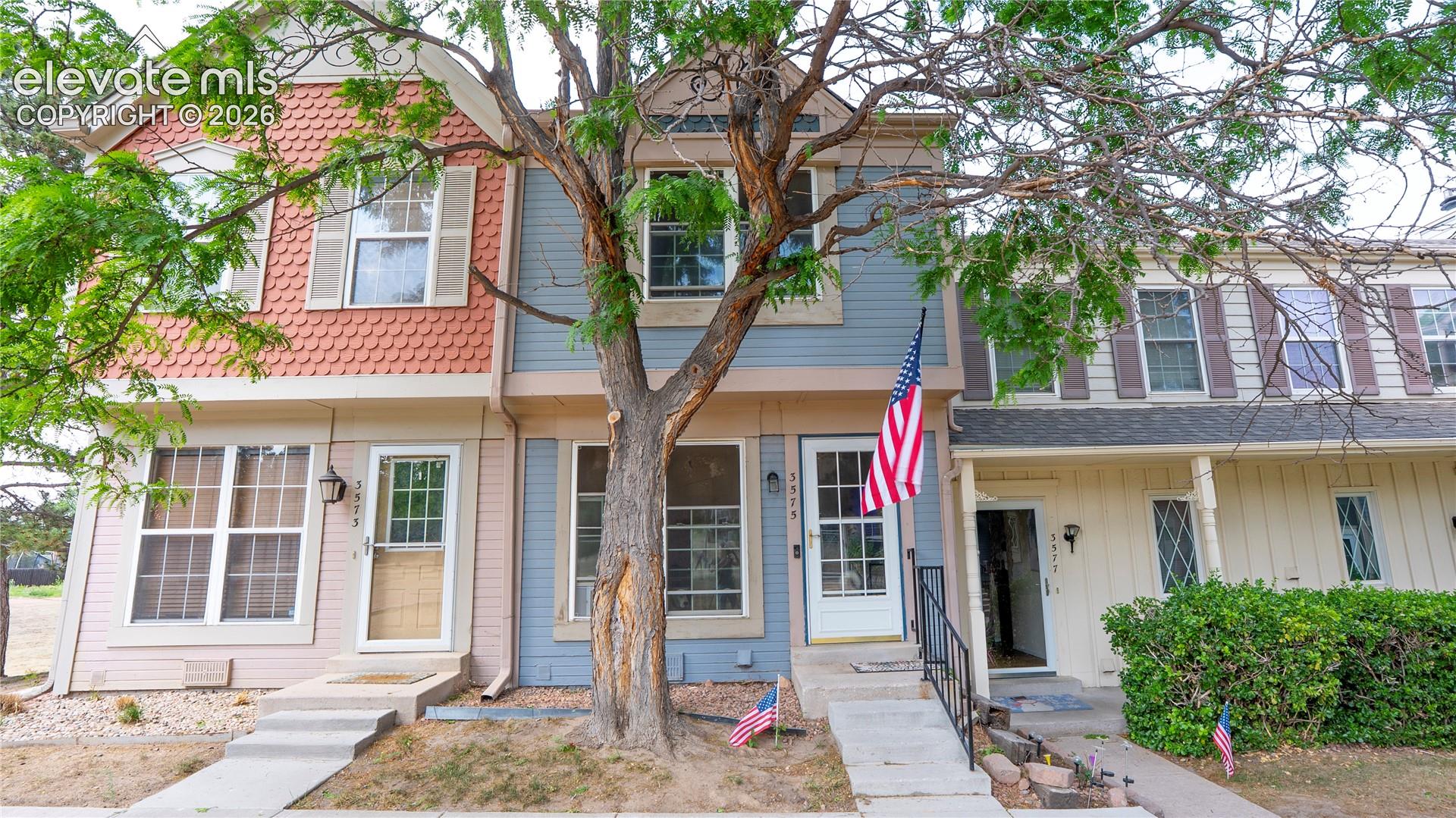 3575 Queen Anne Way — photo