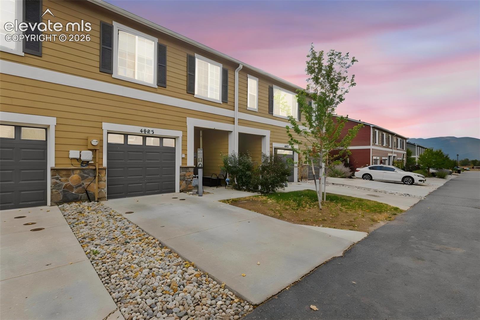 4883 Painted Sky View — photo