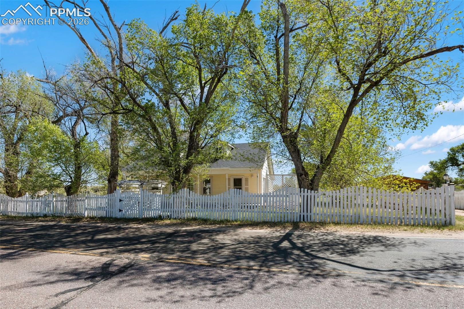 10355 Link Road — photo