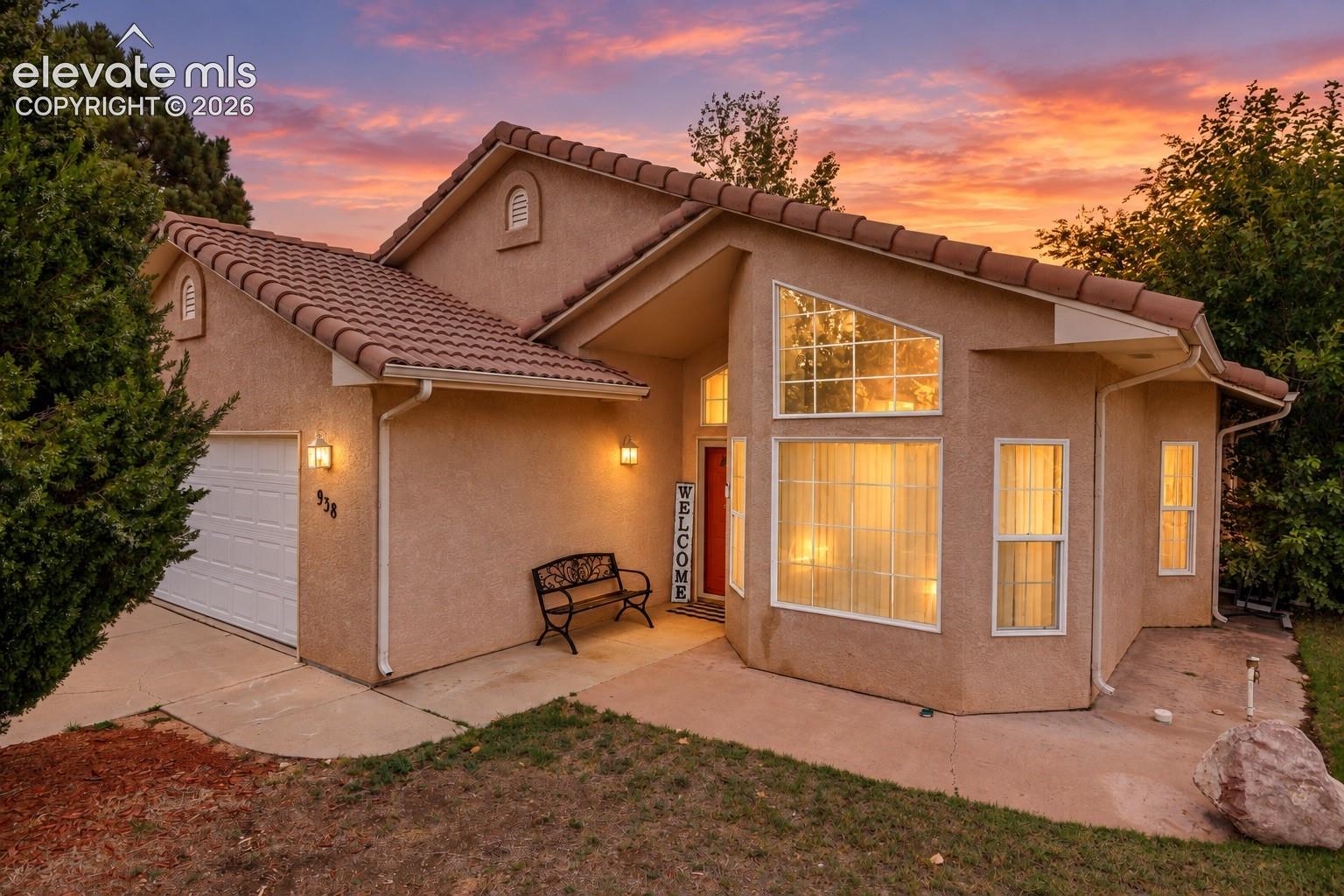 938 Cedarcrest Drive — photo