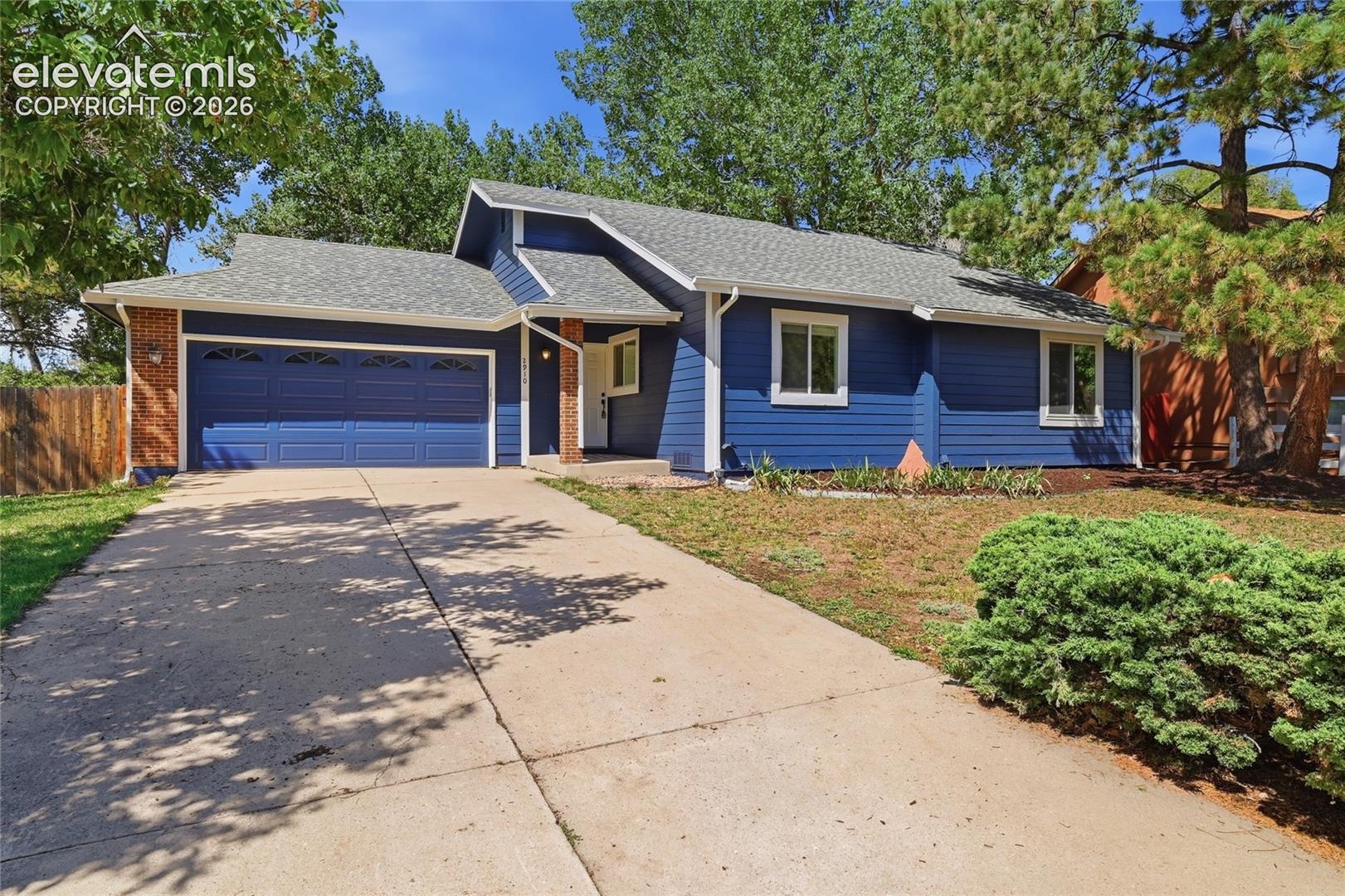2910 Rolling Wood Loop — photo