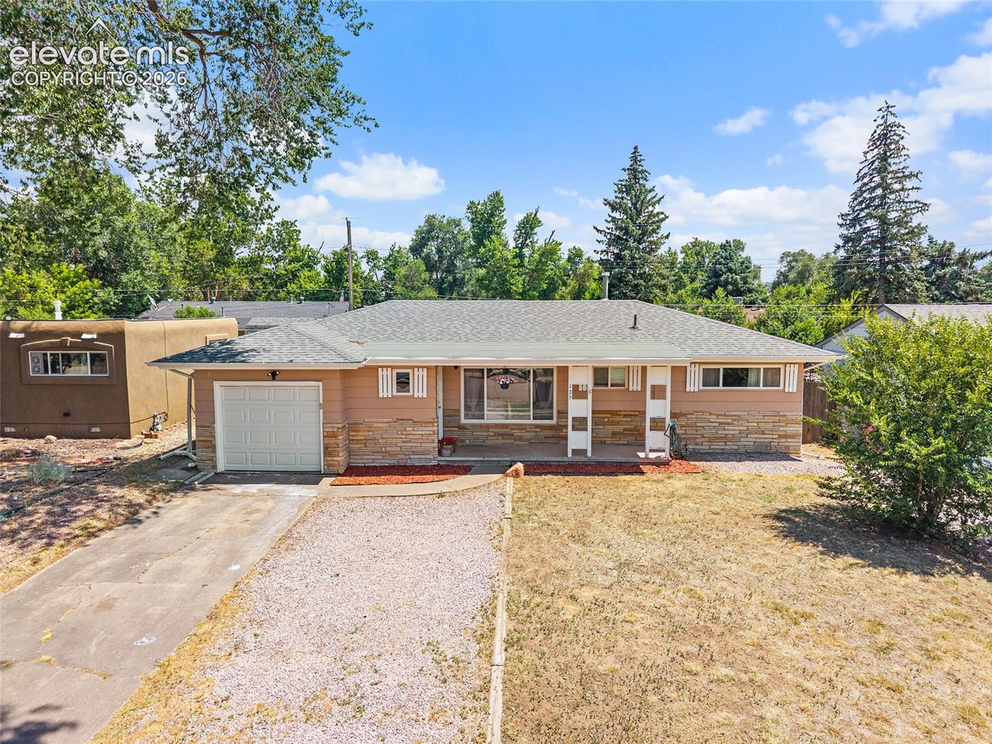 125 Larch Drive — photo