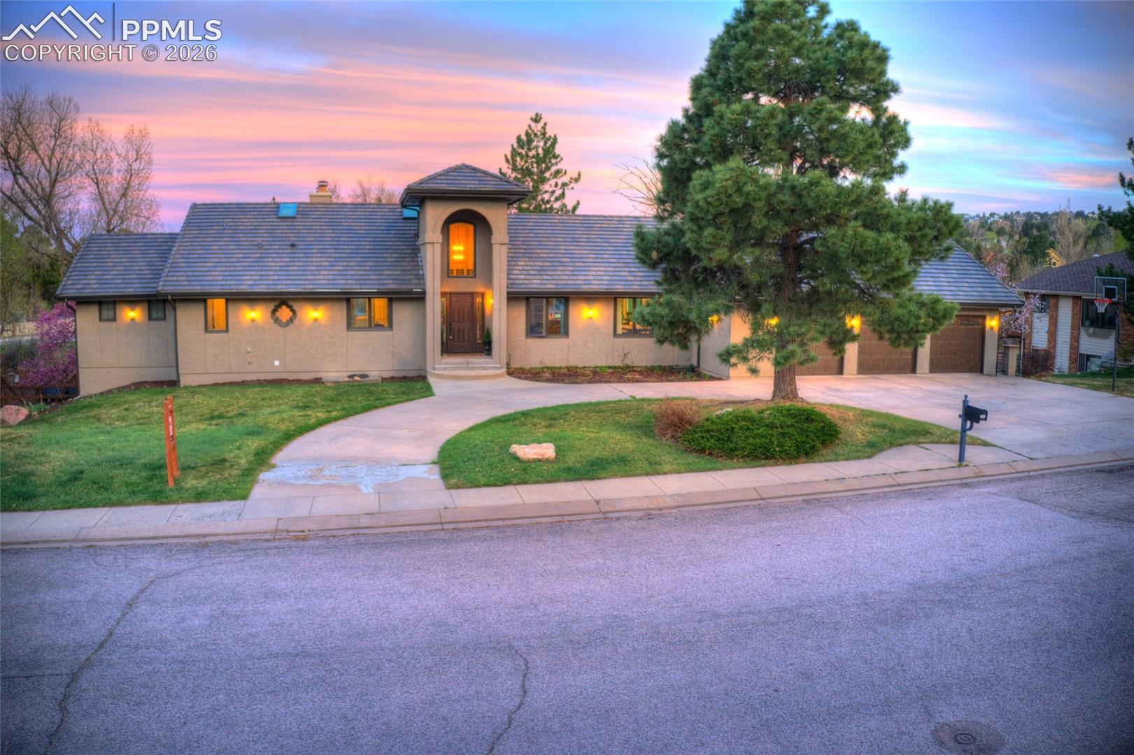 305 Hidden Creek Drive — photo