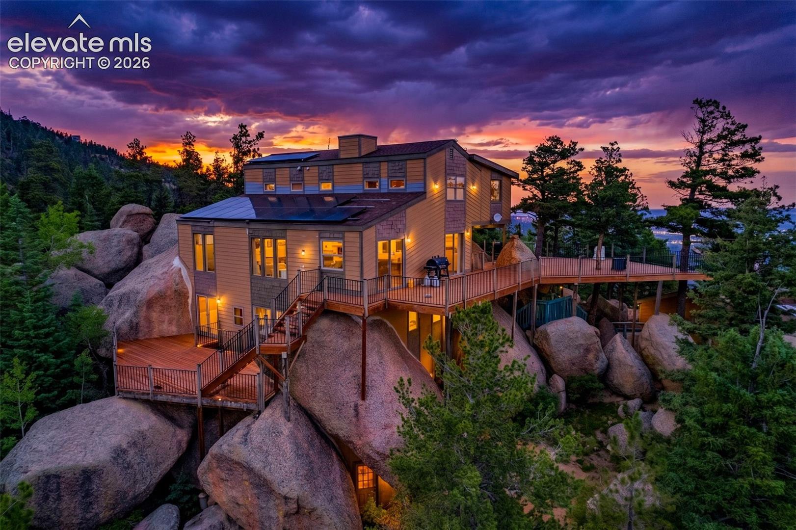 6125 Hilton Road — photo