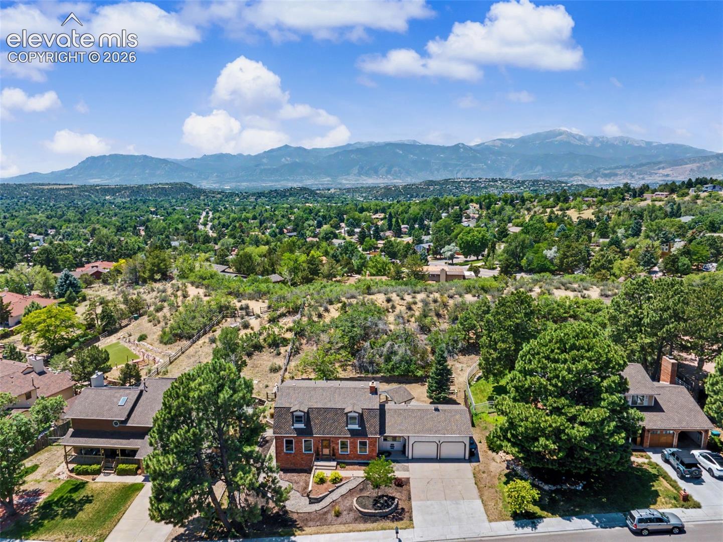 3645 Saddle Rock Road — photo