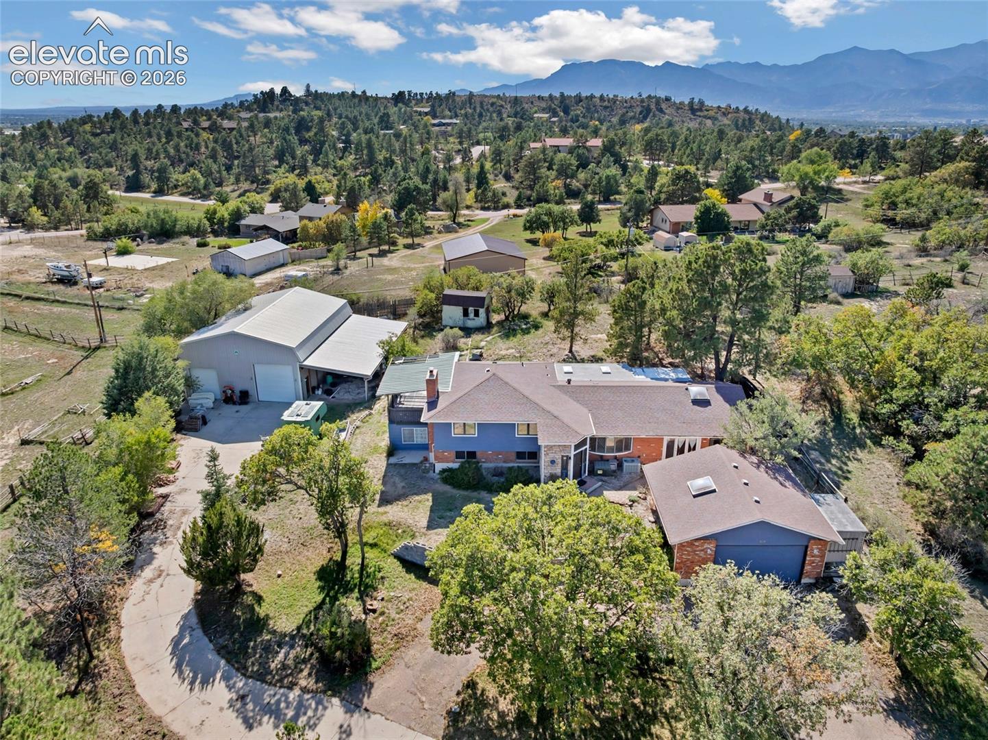 2120 Broken Circle Road — photo