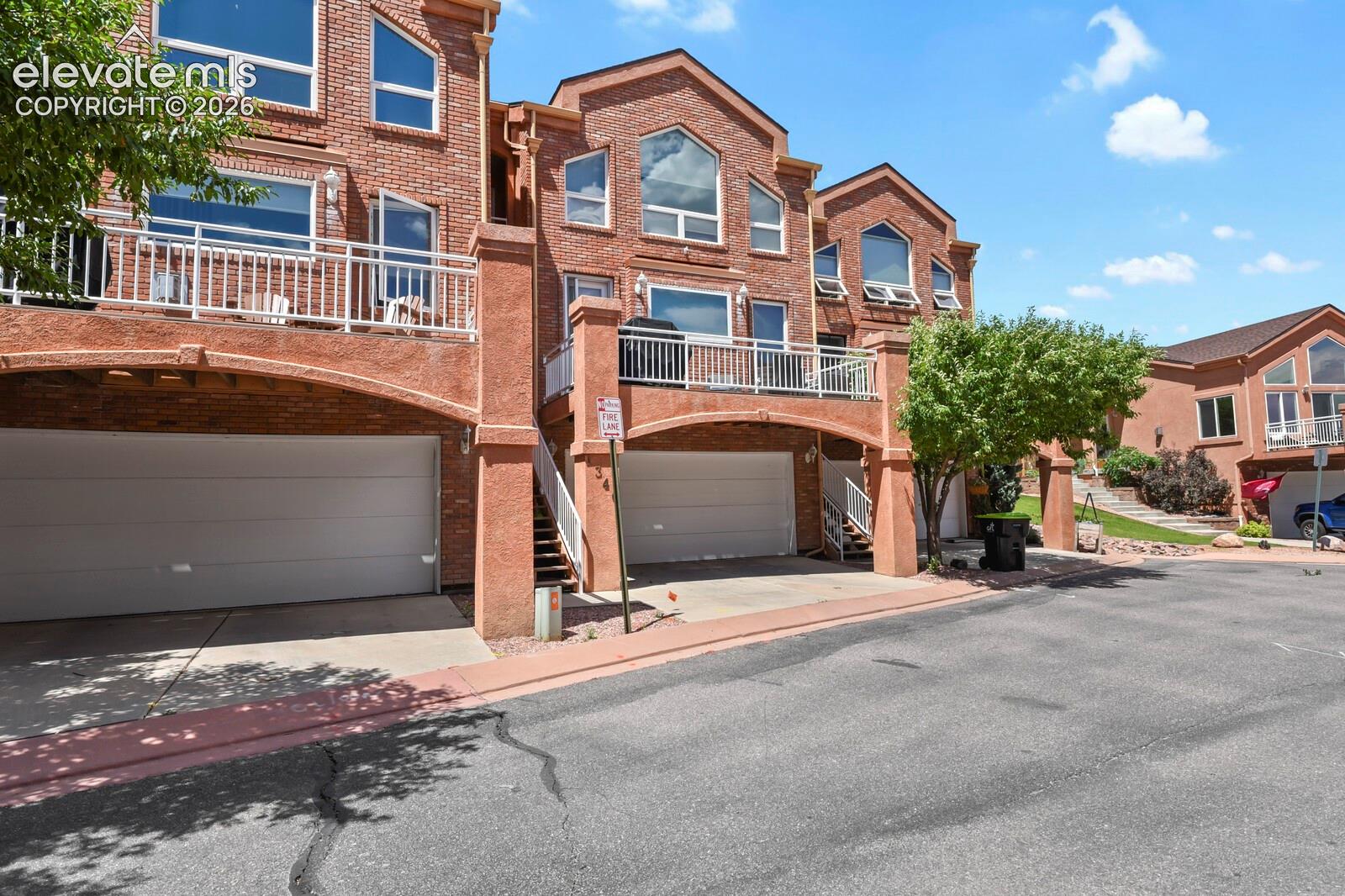 1346 Mirrillion Heights — photo