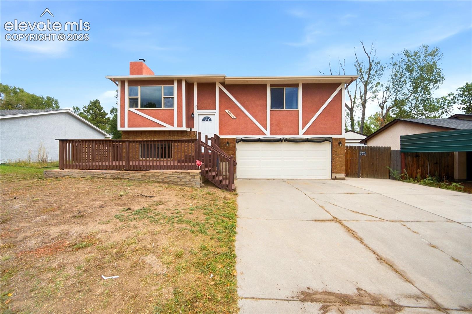 2025 Heathercrest Drive — photo