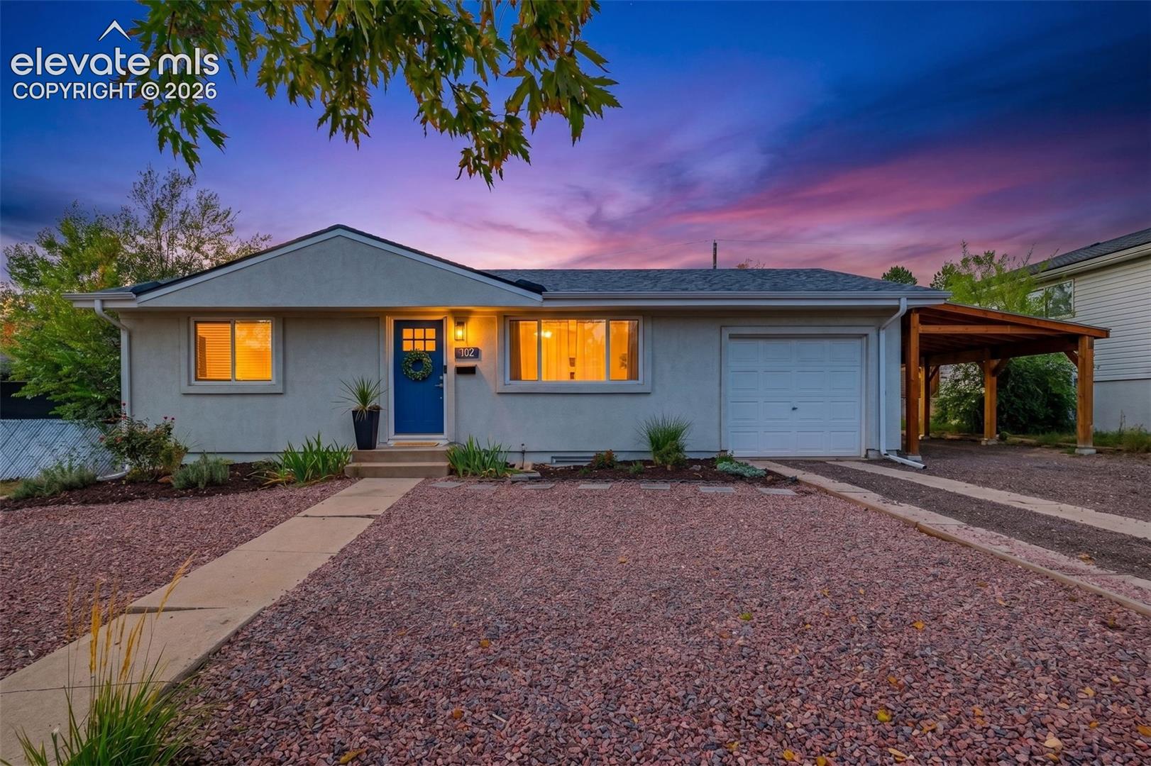1102 Holmes Drive — photo
