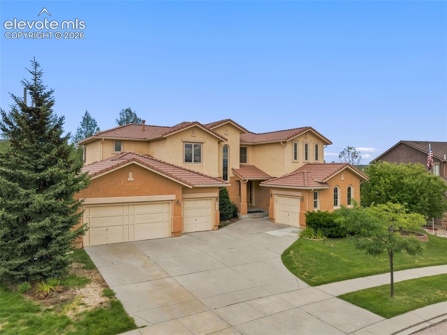 2114 Diamond Creek Drive — photo