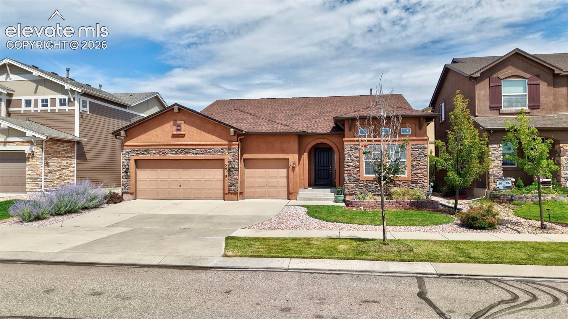 5918 Monashee Court — photo