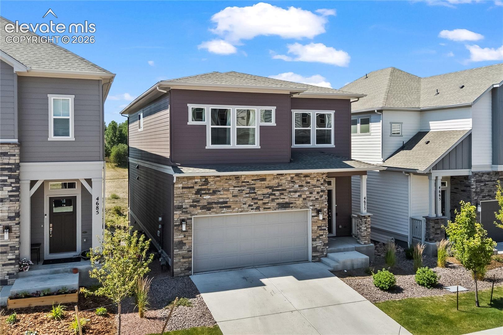 4675 Peak Crest View — photo