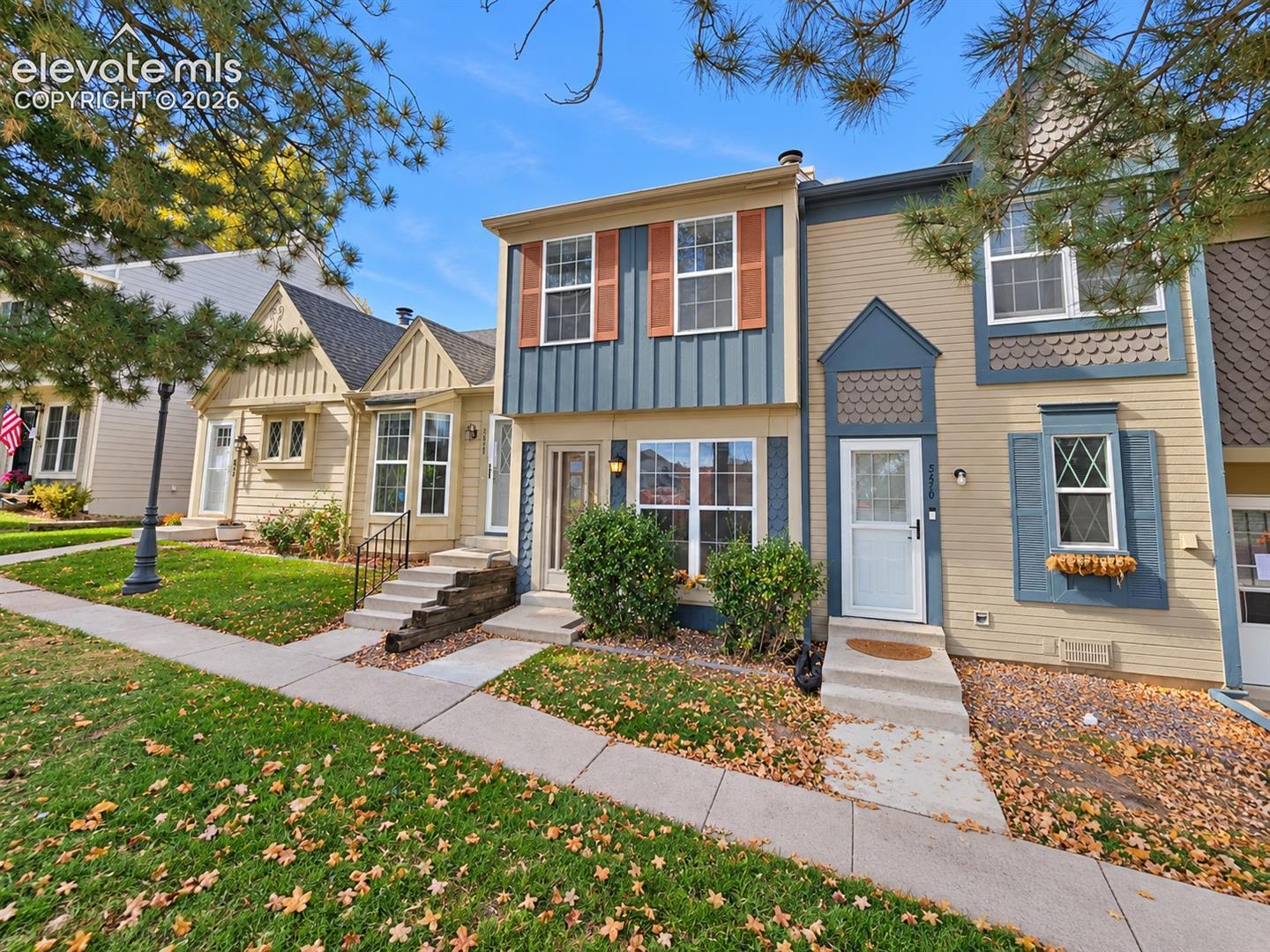 3672 Queen Anne Way — photo