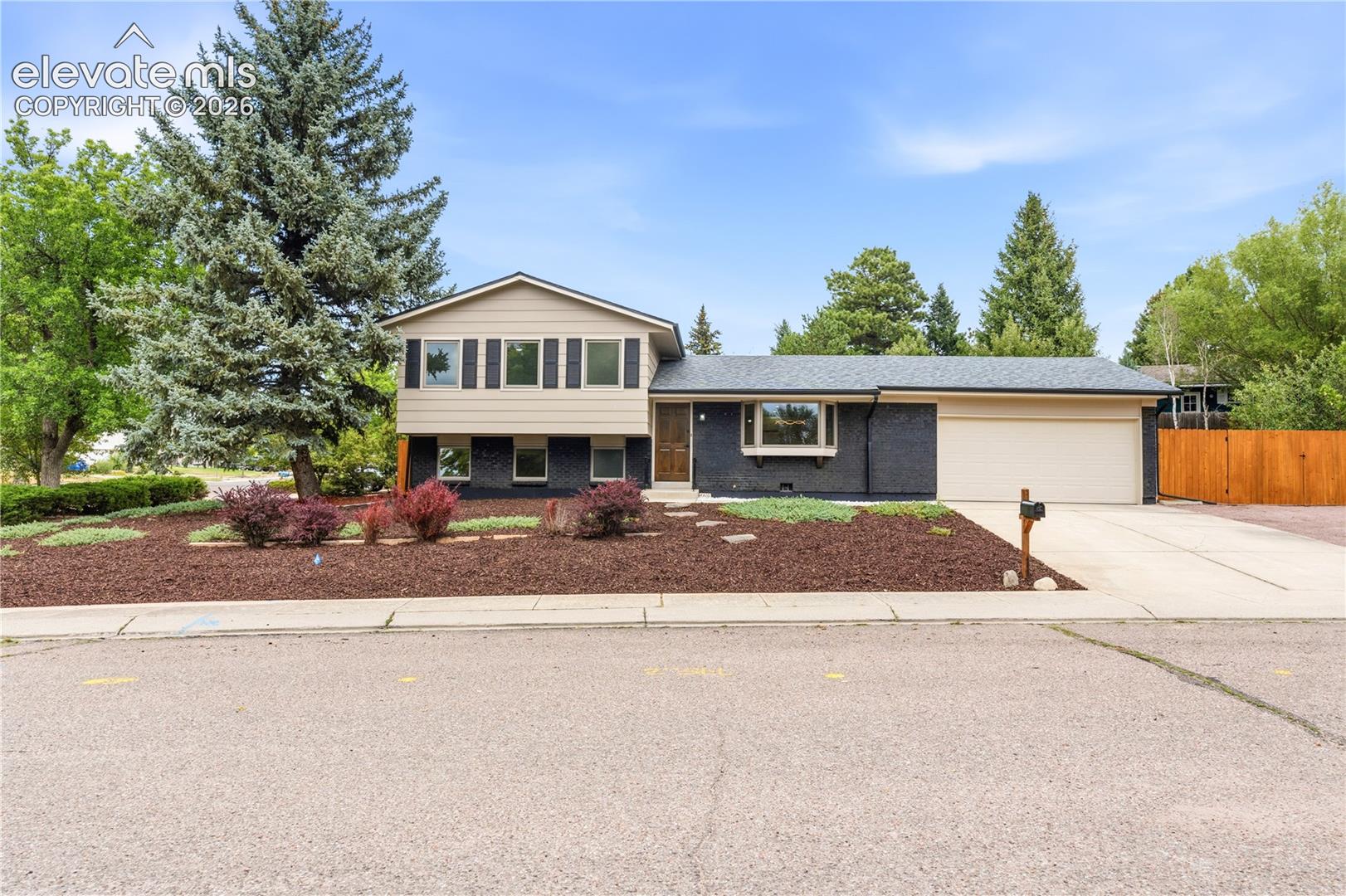 4410 Seesaw Circle — photo
