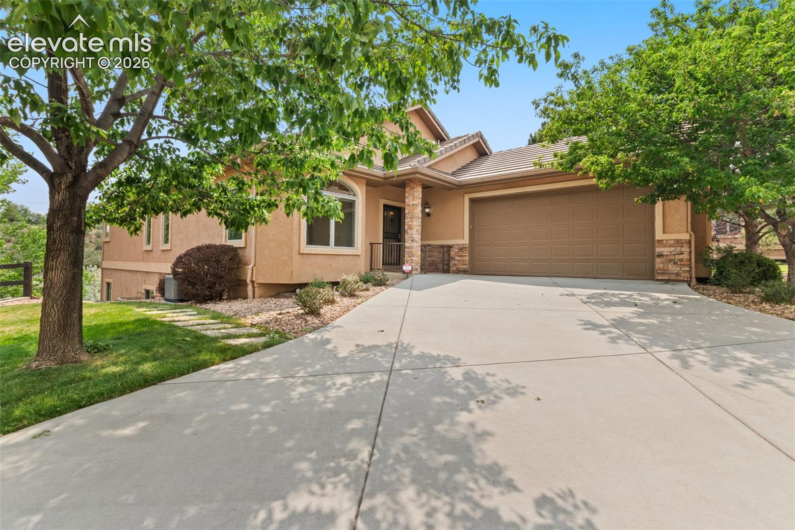 2425 Mesa Crest Grove — photo