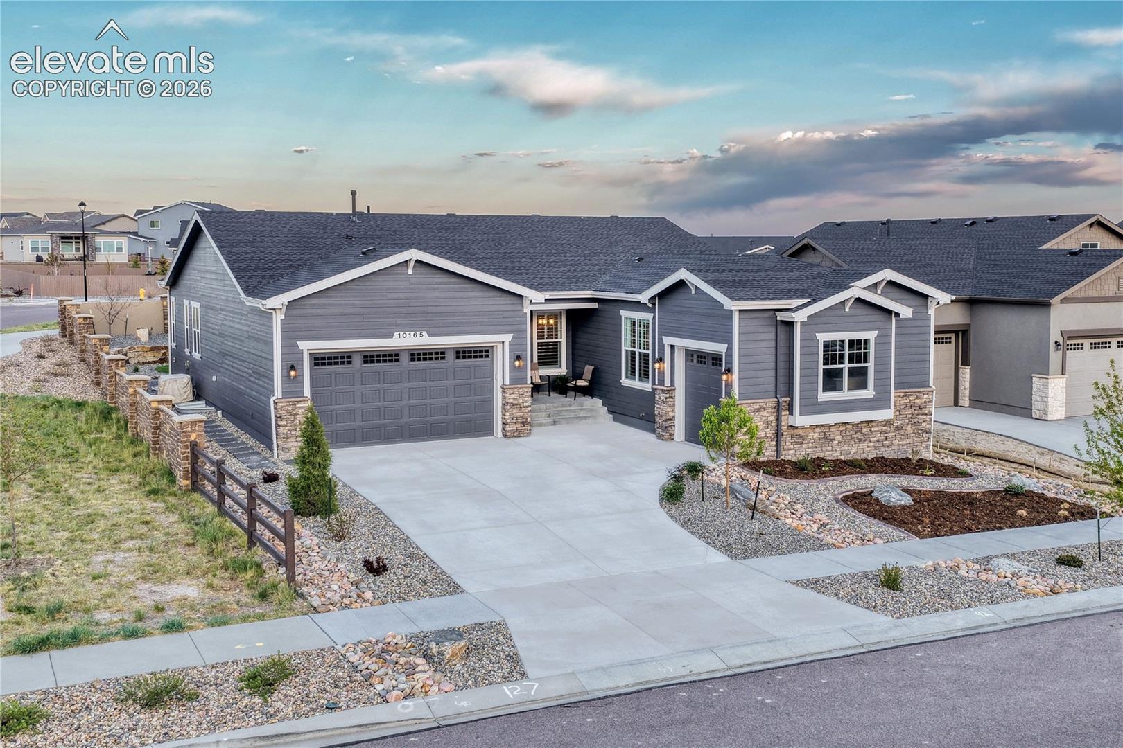 10165 Waterton Canyon Way — photo