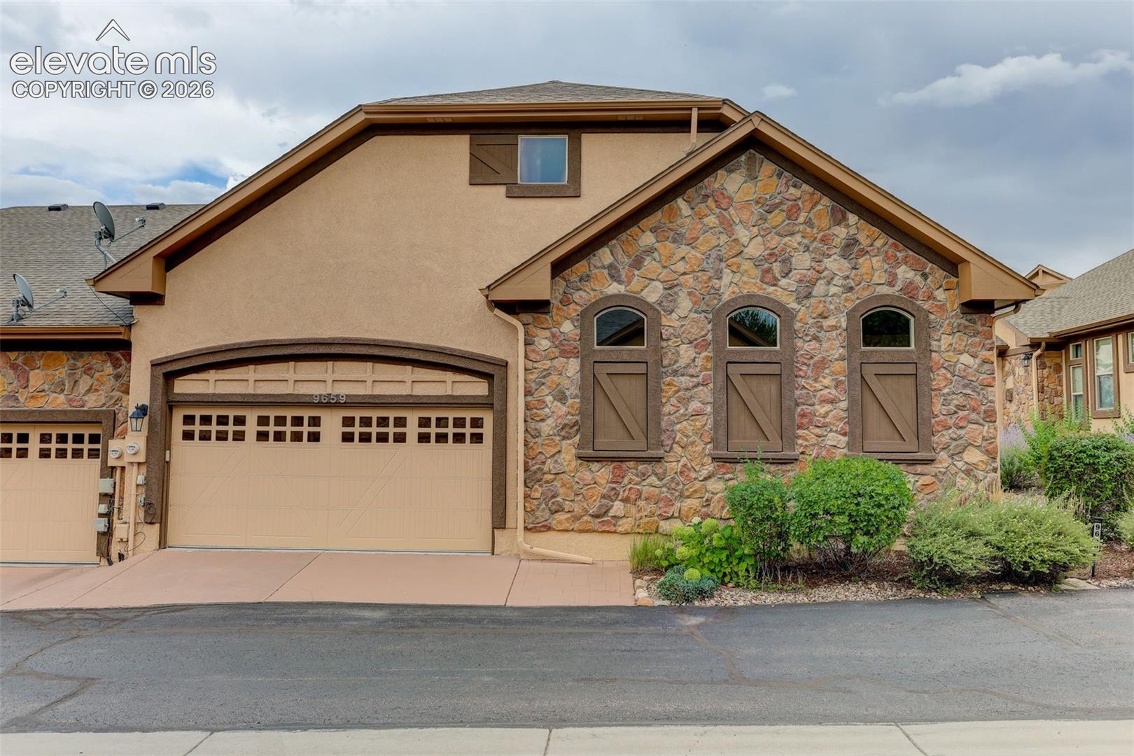 9659 Carriage Creek Point — photo