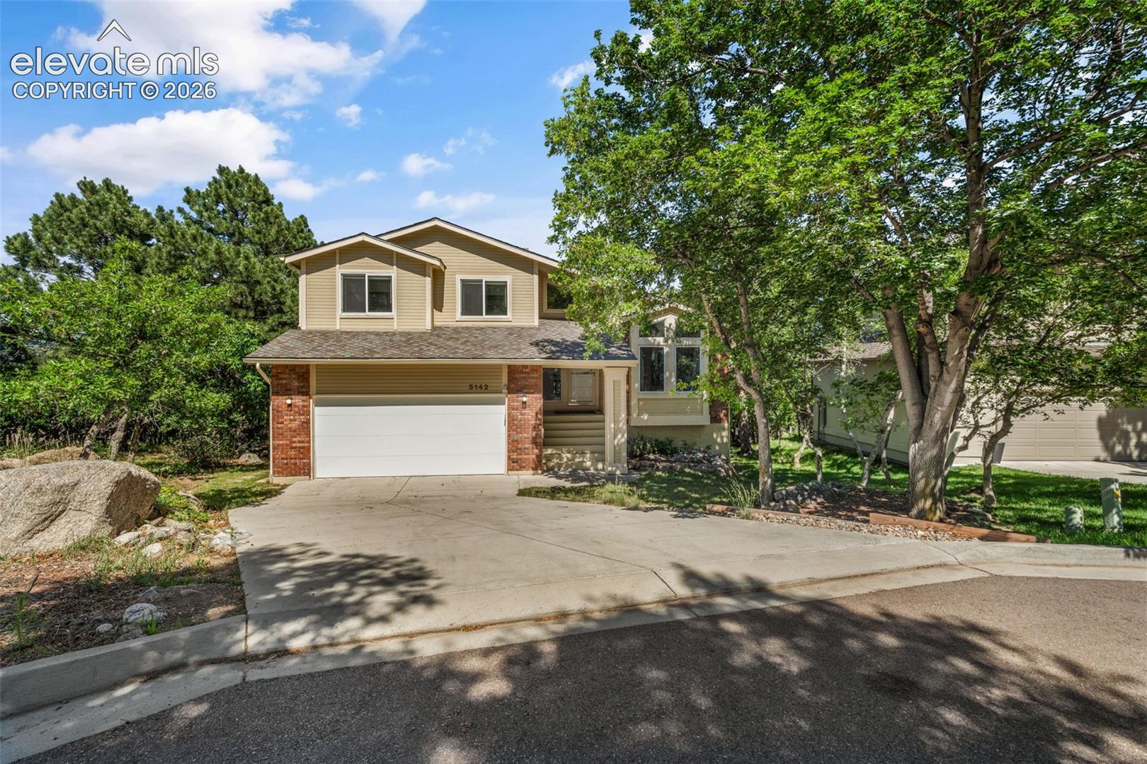 5142 Broadmoor Bluffs Drive — photo