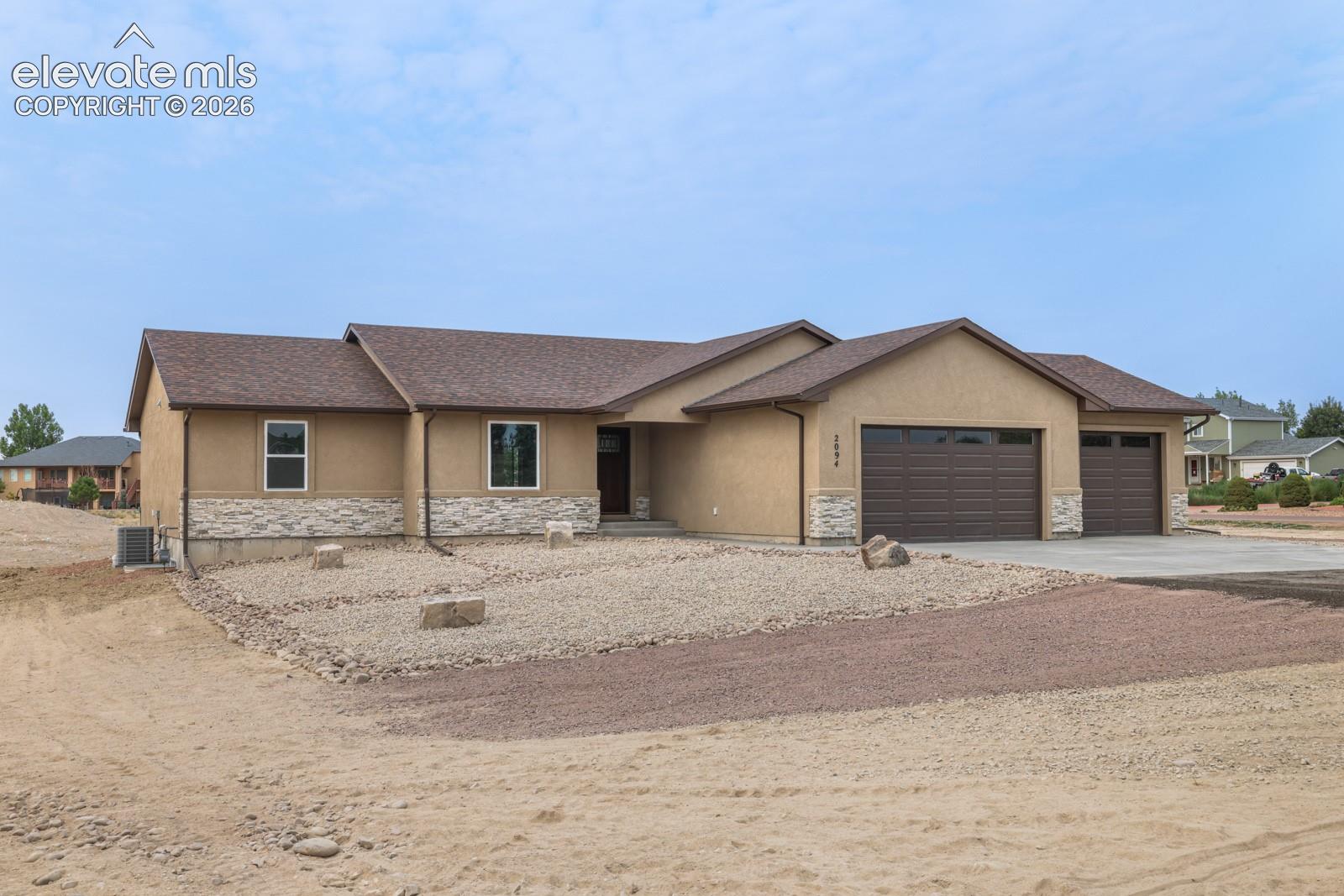 2094 W Woodstock Place — photo