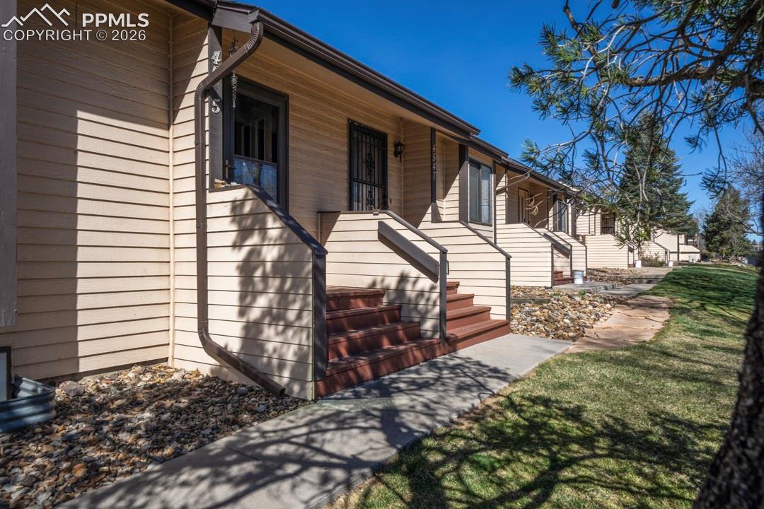 4545 Lamplighter Circle — photo