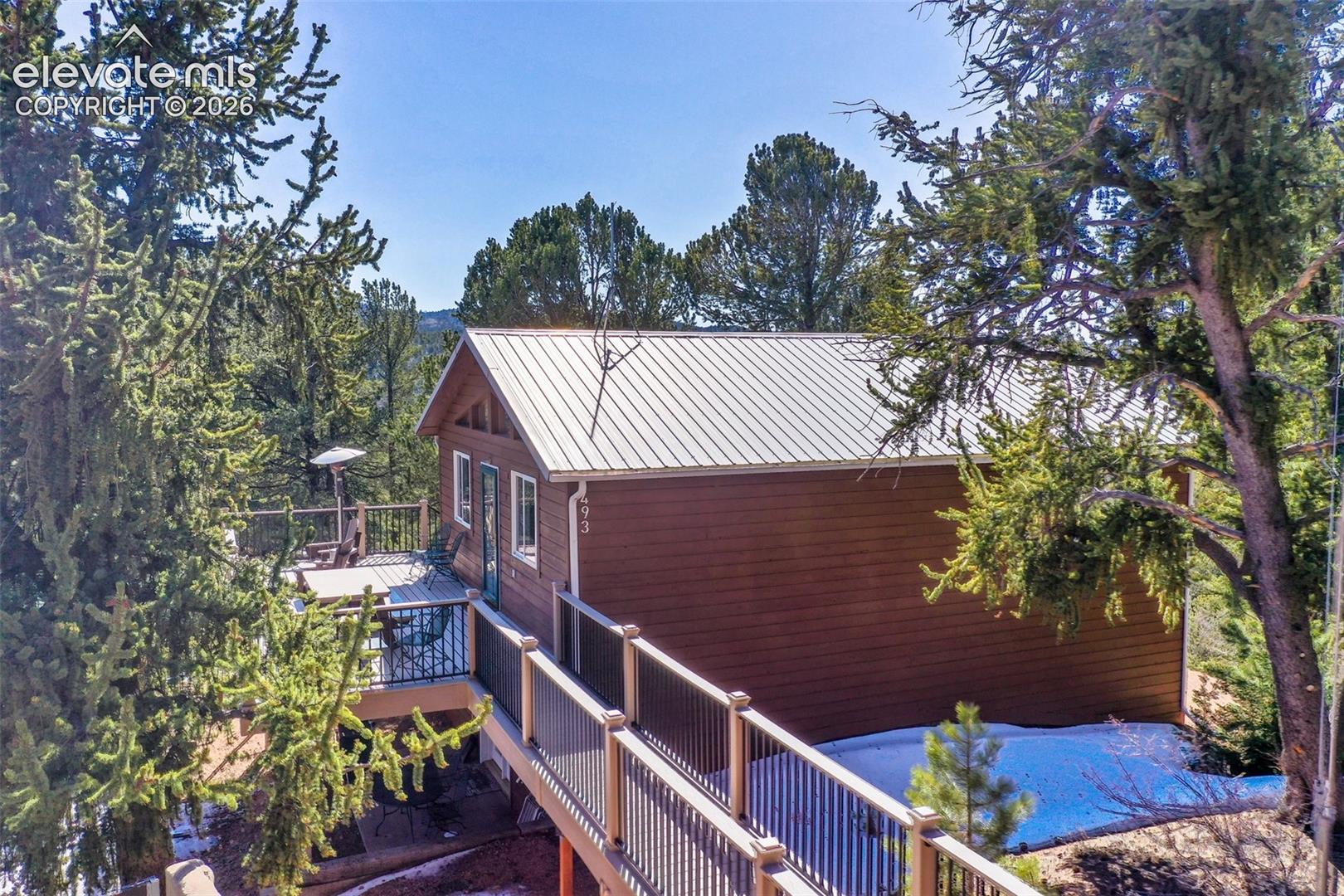 493 Horseshoe Drive — photo