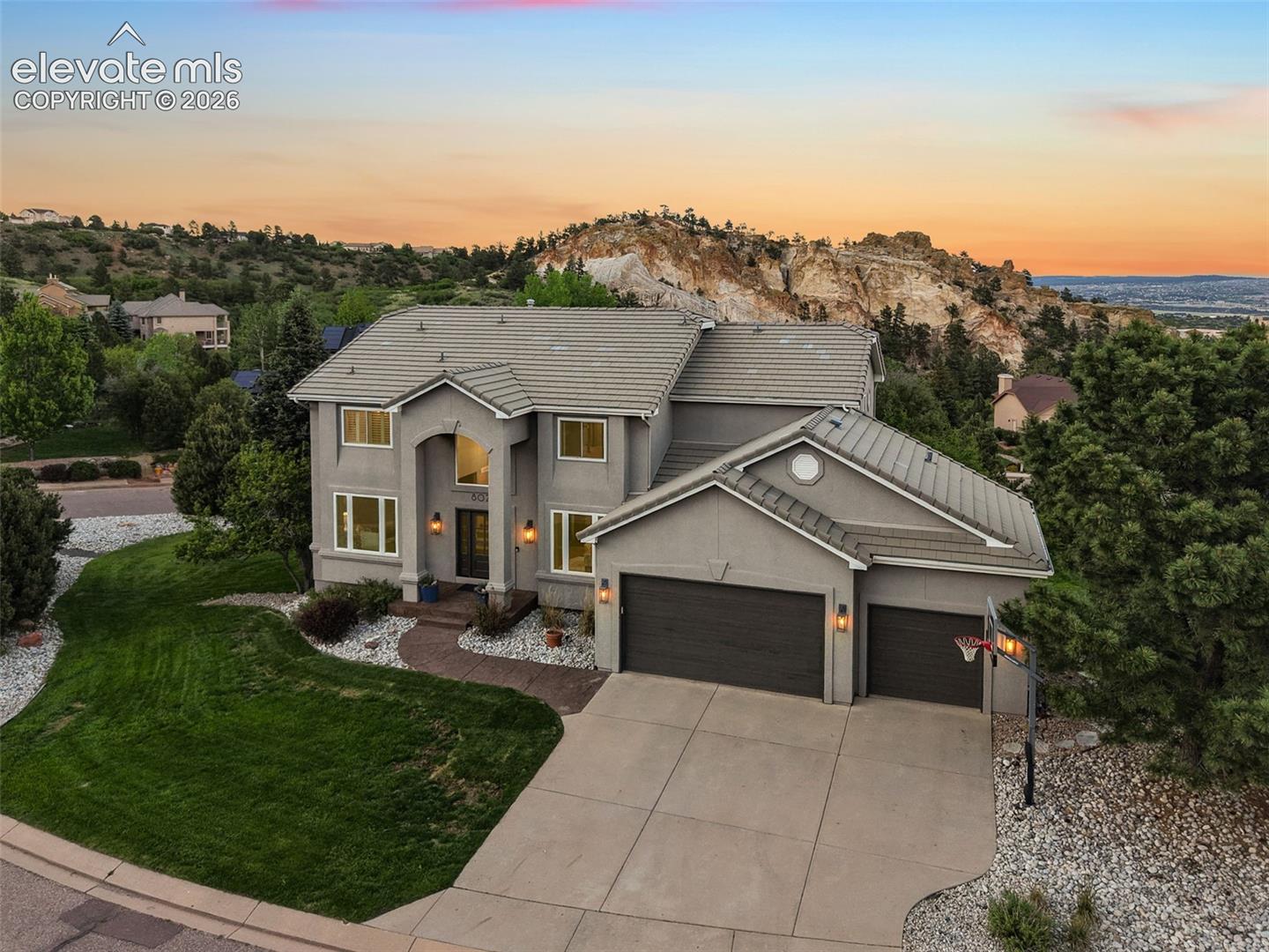 8025 Applestone Trail — photo