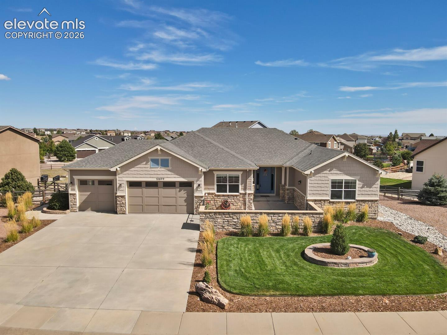 10899 Glen Canyon Drive — photo